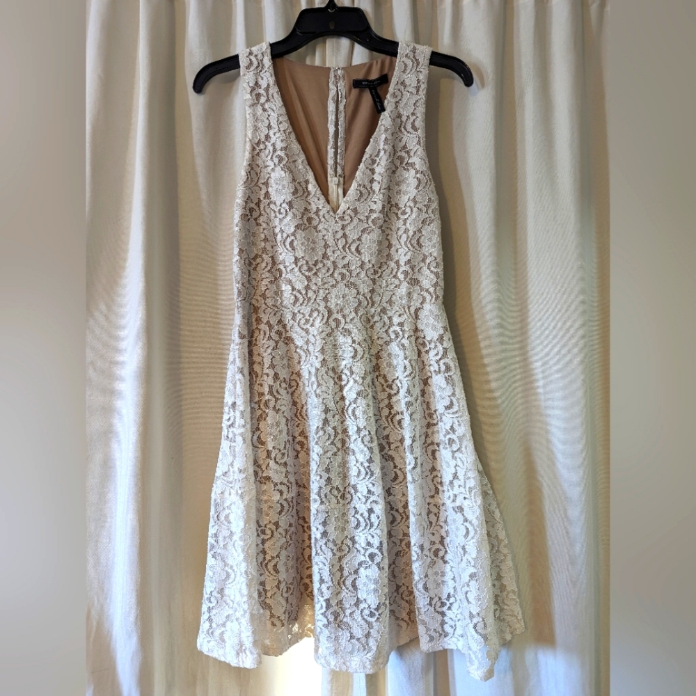 NWT BCBG Max Azria Cream Lace Fit and Flare Dress size Small